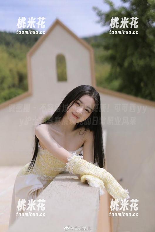 可可西yyy 微密圈 - 不容错过的美图更新!可可西yyy护士用写真展现她的日常职业风采