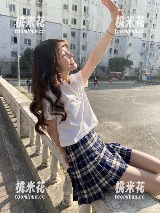 不容错过的美图更新，喵糖映画丝袜少女写真带你进入梦幻世界