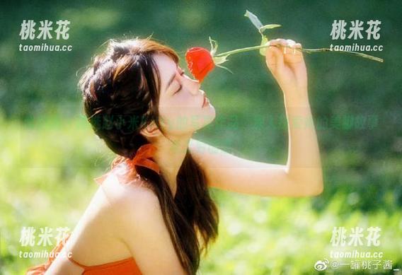 嗲囡囡 - 精选赵小米Kitty的写真作品，深入探索她的美脚故事与无穷创意