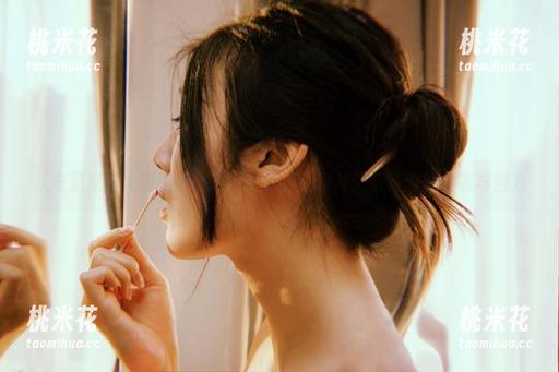 从未见过的大梨子不是御姐：无圣光图片记录校服的真实与魅力