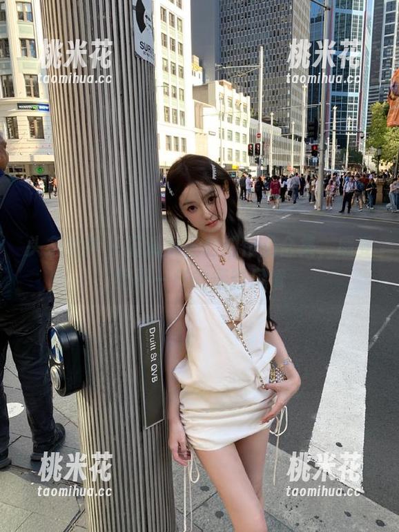 头条女神-筱溪 头条女神 - 筱溪女王私拍作品合集,感受她不一样的摄影风情