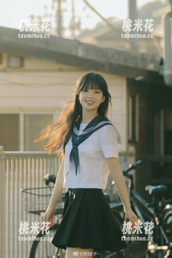 一起观看奈汐酱Nice的写真作品：19号自拍本-夜的迷人时刻