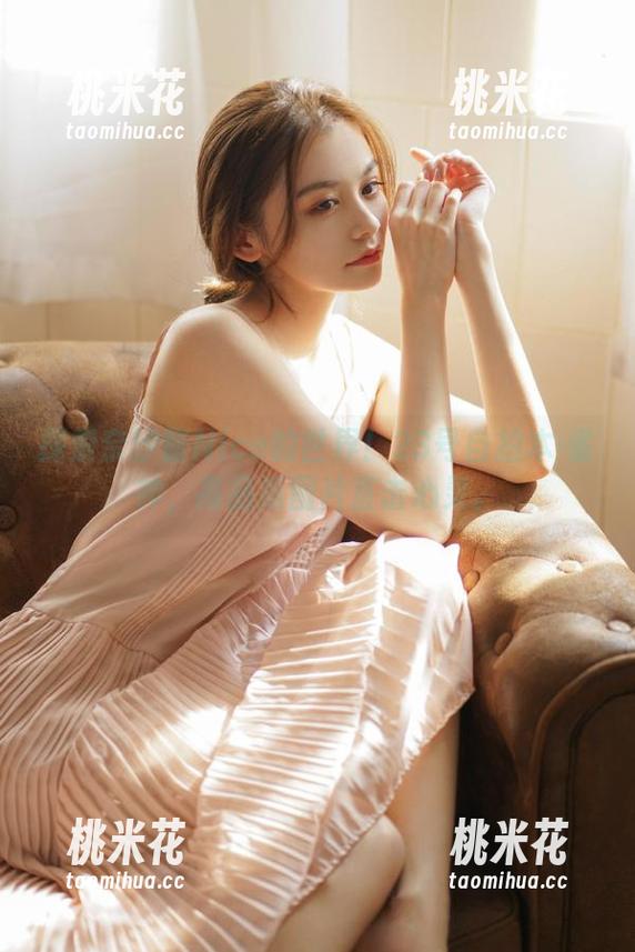 探索奈汐酱Nice的世界！23号自拍本-雀神，高品质图片直击心灵。