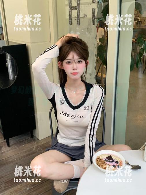 梦幻般的奈汐酱Nice学姐COS写真，免费下载，绝对让你心动不已！