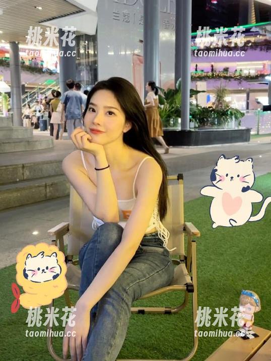 奶雯 微密圈 - 入手奶雯黑皮裙私拍图包,跟随她一起走进魅力世界