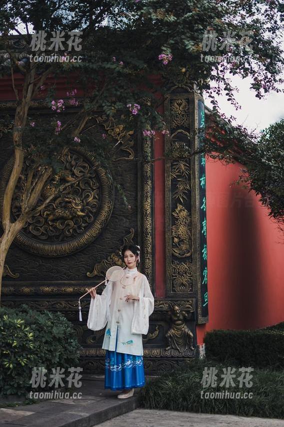 如月灰 看如月灰女神如何展现优雅,写真图片合集全景体验