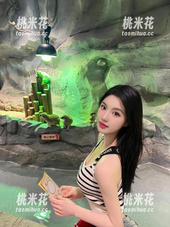 妖精社-梓晨 妖精社 - 汇聚梓晨豹纹风情的美丽瞬间,网盘合集带你一起赏析她的风格!