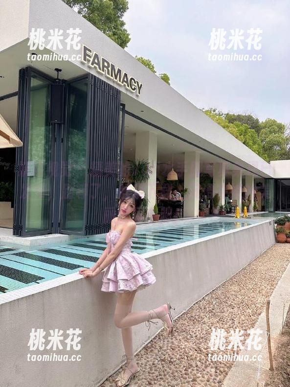 妖精视觉-vivi 妖精视觉 - 精美的vivi水手服写真集现已发布,别等了,赶紧下载,沉浸在她的美丽世界中吧!