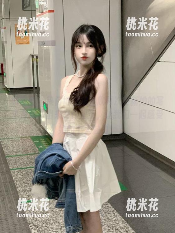 微密圈 - 热门博主宋昱欣再次更新她的写真合集“出来交作业”，让我们一起感受她的个人魅力！