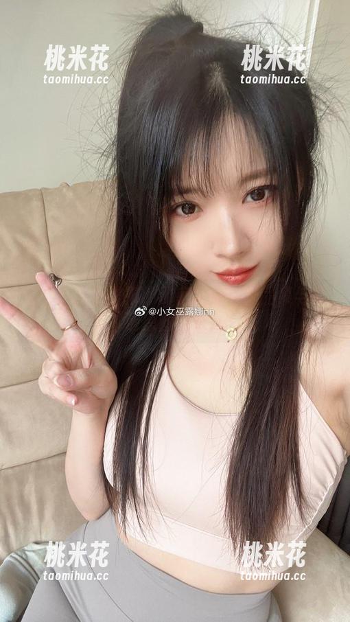 小女巫露娜 追寻小女巫露娜的秘密之旅:作品集与高清原图全放送