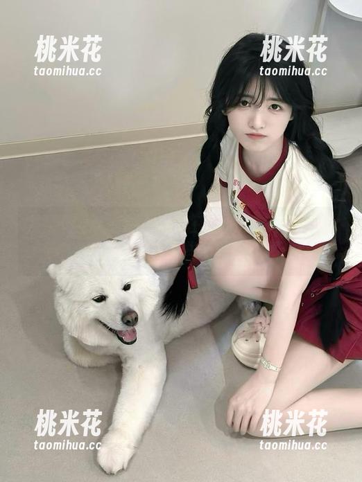 尤果网-温鈊怡 尤果网 - 让我们一起在温鈊怡的双马尾私拍作品中,重温那些年最傻的青春!