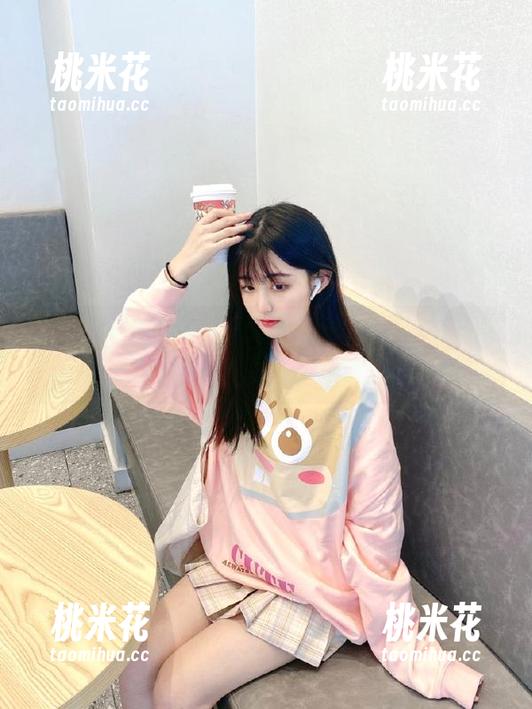 尤果网-王莹 尤果网 - 与王莹共同沉浸于瑜伽的世界:美图中的写真展现心灵与身体的和谐
