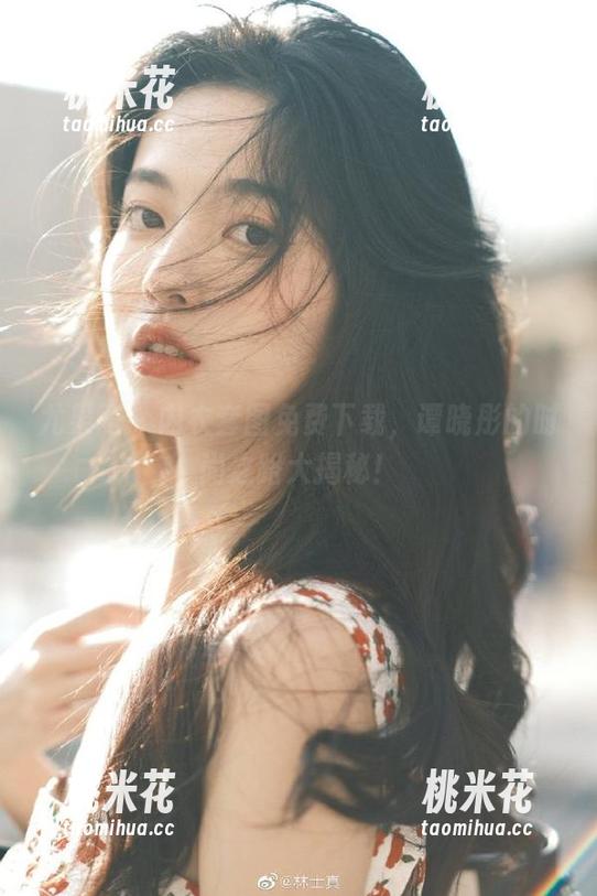 尤果网 - 内衣套图免费下载，谭晓彤的时尚之路大揭秘！