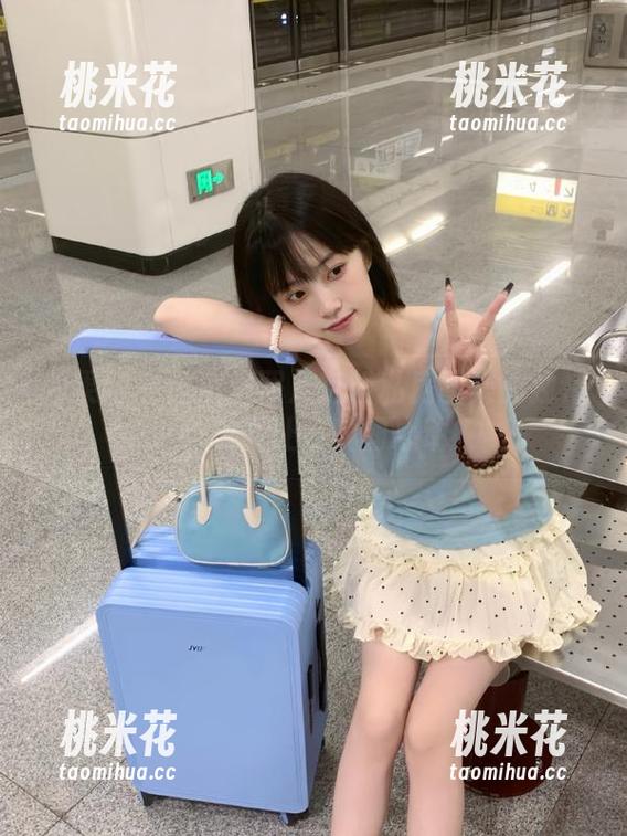 尤果网-黛熙儿 尤果网 - 探索黛熙儿空姐私房图集的独特韵味,让你瞬间心动