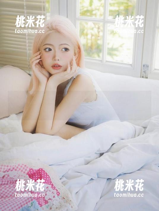 尤蜜荟-宋KiKi 尤蜜荟 - 探索宋KiKi泳池中的魅力:高清图片记录她的瞬间与优雅姿态