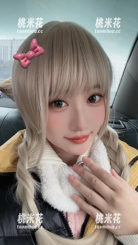 年年Nnian 值得收藏的年年Nnian秘书最新写真照片,展现迷人魅力