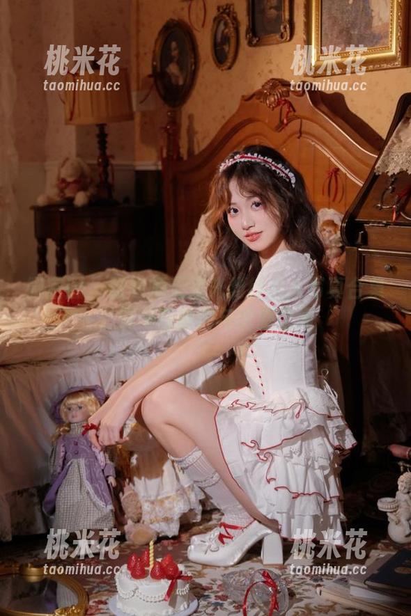 微密圈 - 张老师无圣光豹纹女人写真合集，沉浸在时尚与诱惑之间