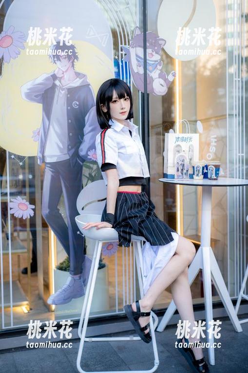 弥音音ww魅力演绎：丽塔本-红皇后图集更新，捕捉绝美瞬间