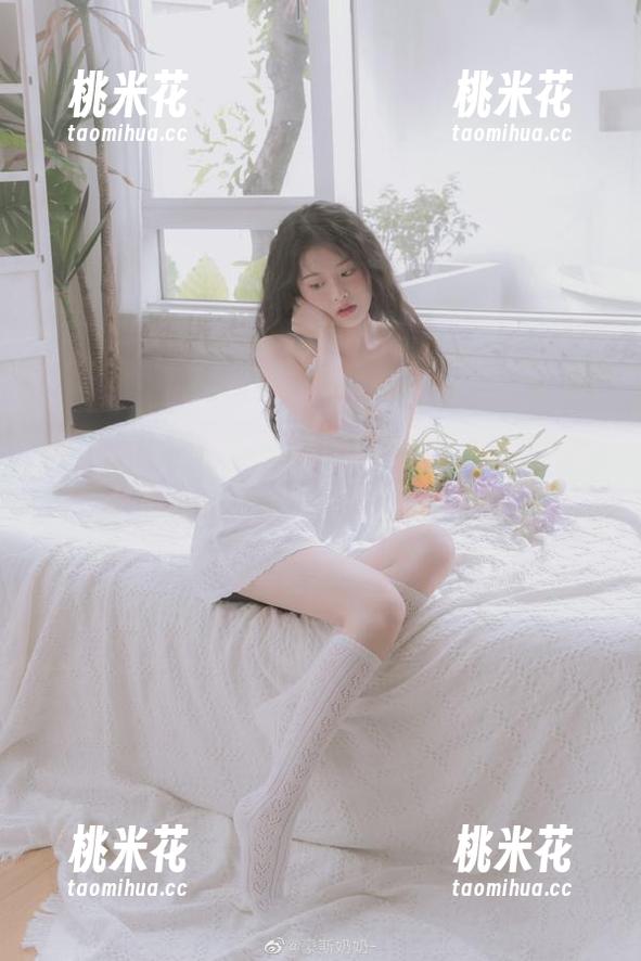 推女神 - 跟随小九Vin的步伐，探索她独特的私拍资源与日常趣闻！