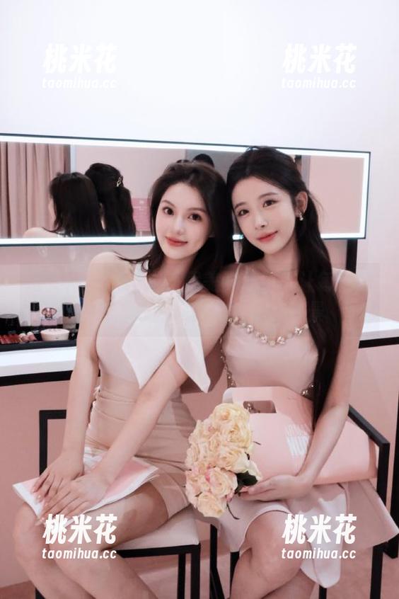 推女神 - 朱小旭制服美图合集：让每一张照片都成为你梦中的完美情景