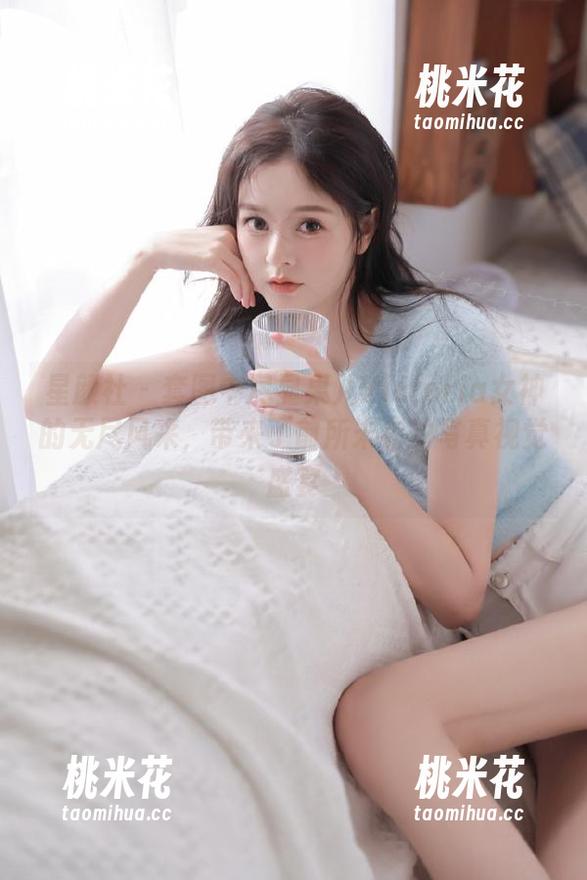 星颜社-果儿Victoria 星颜社 - 套图中尽显果儿Victoria女神的无尽风采,带来了前所未有的写真视觉盛宴