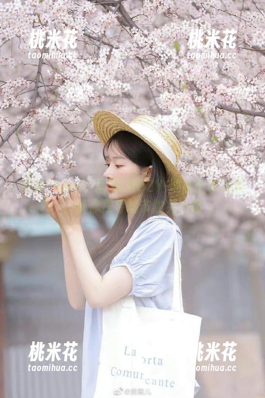 普美(bomi)呈现LOOZY-地铁全套写真，带你探寻城市的另一面