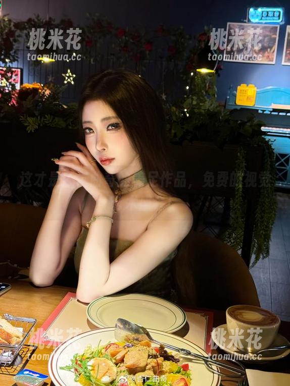 这才是杏仁曲奇的美足作品，免费的视觉艺术盛会！
