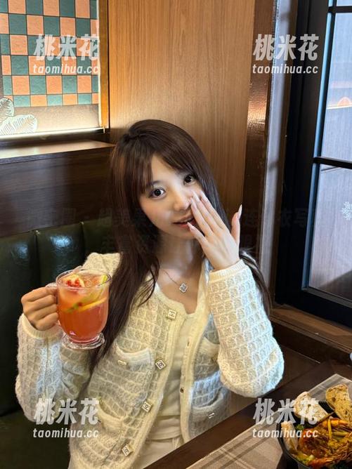 果儿Victoria 微密圈 - 超美果儿Victoria连体衣写真,丰富资源让你一饱眼福
