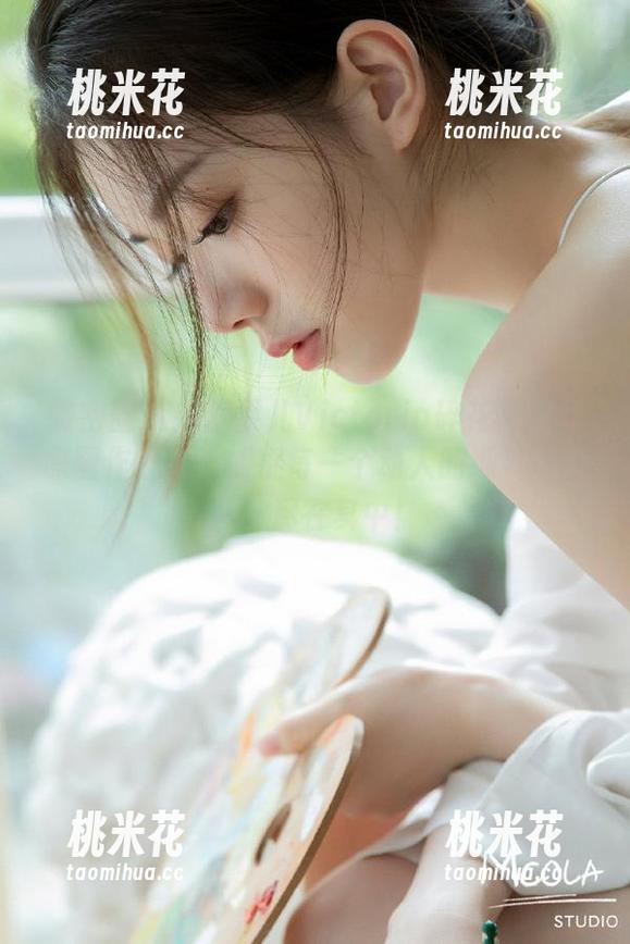 微密圈 - 探索果儿Victoria碎花裙黑丝原图作品集，捕捉每一个动人的细节与瞬间，尽在其中！