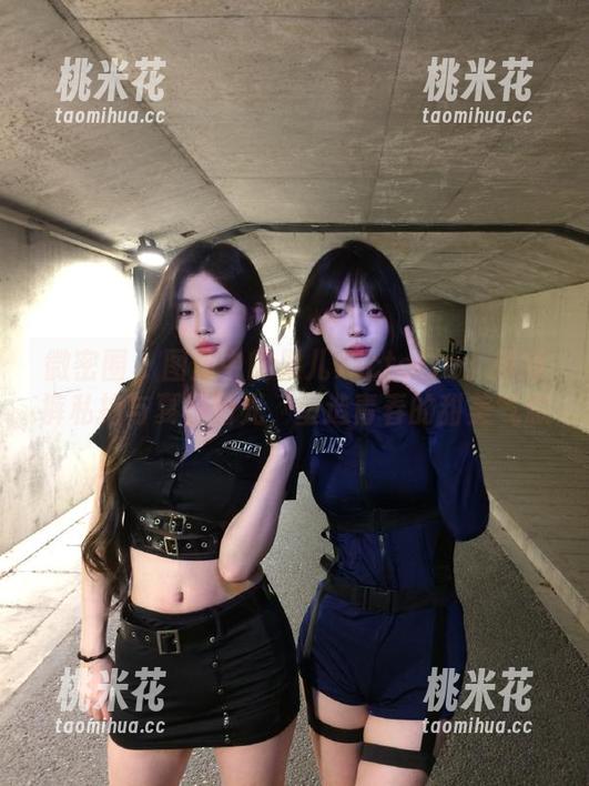 果儿Victoria 微密圈 - 图像中的果儿Victoria:超短裤私拍与夏日阳光,塑造青春的甜美气息