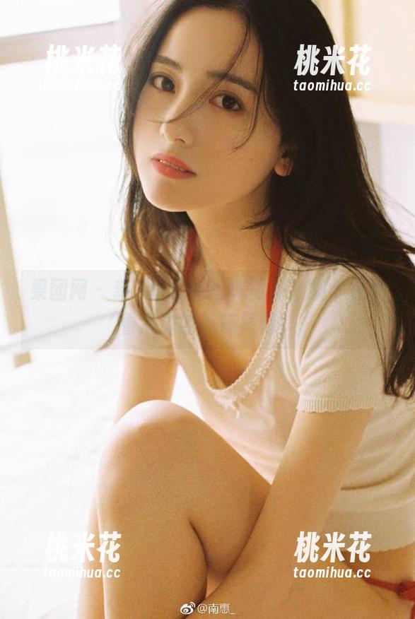 果团网-龚玥菲 果团网 - 龚玥菲泳衣写真资源,换个视角看海边的热辣风情!