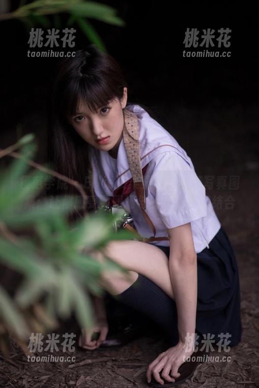 模范学院-Ellie艾栗栗 模范学院 - Ellie艾栗栗的职业装写真图集:让你感受到职场与时尚的完美结合