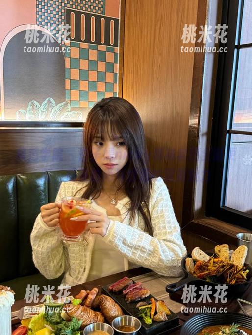 模范学院-白子嫣nicky 模范学院 - 白子嫣nicky棉袜套图全新更新,感受时尚与舒适的双重魅力