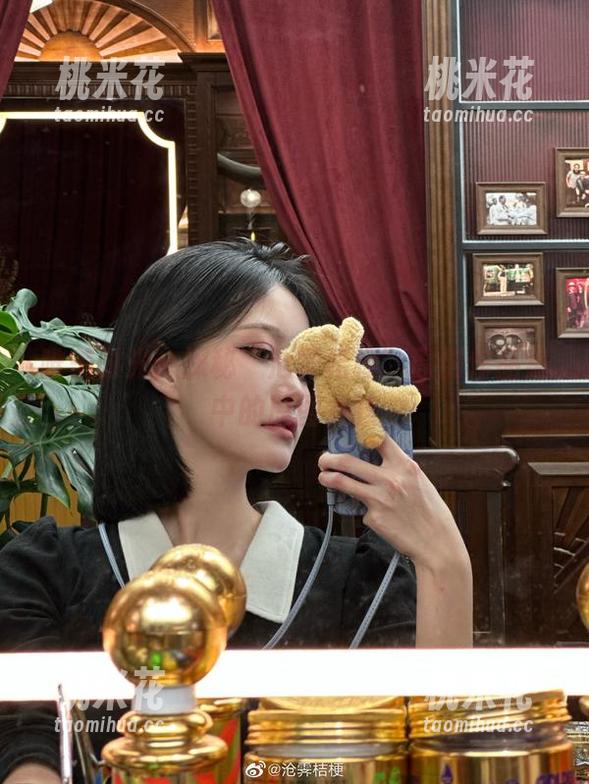 沧霁桔梗 唯美时光:探秘“沧霁桔梗”原创作品集中的原图女孩