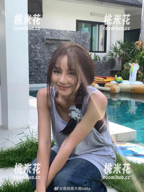 洛丽塔大哥 洛丽塔大哥的双人写真:这照片的意境让我思考人生,真是感性又搞笑呀!