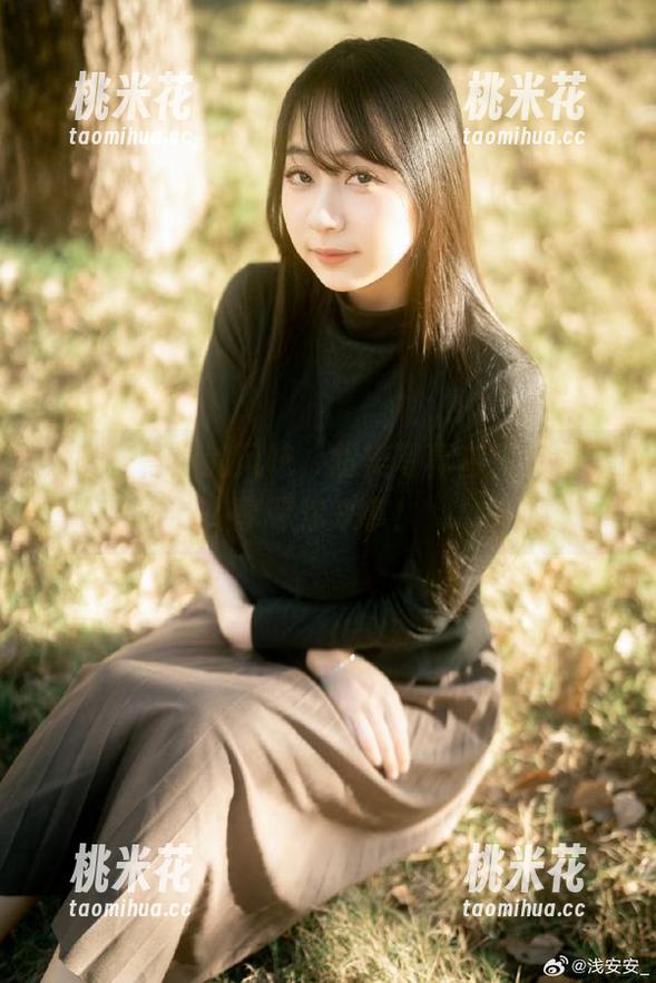 浅安安青涩的风味，超美写真套图免费分享等你来拿！