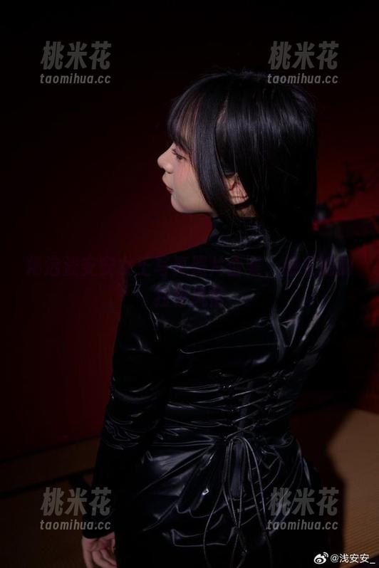 浅安安 精选浅安安女王写真照片合集,感受她的独特风情