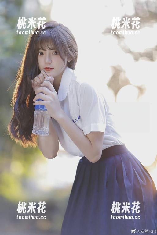 爱蜜社-LalaBaby啦啦 爱蜜社 - 探索LalaBaby啦啦姐姐的写真世界:原图与照片记录的动人瞬间