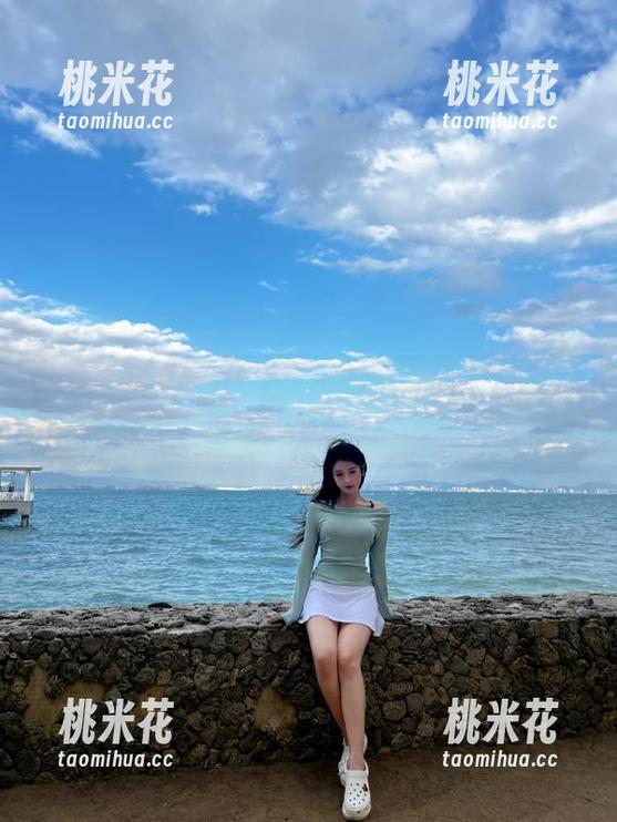 物恋传媒-菜菜 物恋传媒 - 探索菜菜天使的魅力:网盘专属写真合集分享