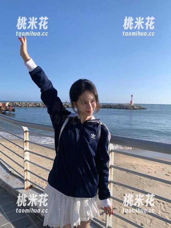 甜予摄影 - 高清图集：思思内衣展现青春活力与无尽魅力的诱惑