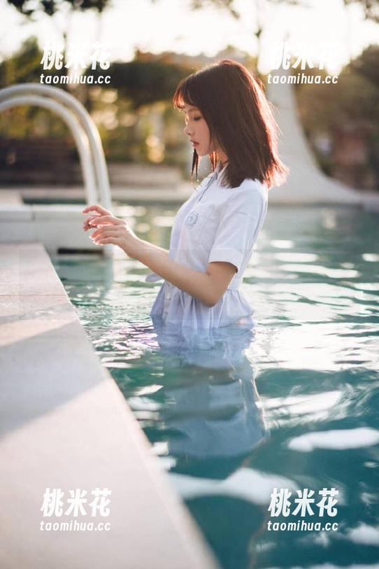 精致生活：白莉爱吃巧克力带你领略高清写真集《香奈乎》的美丽