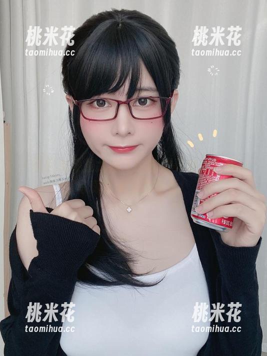 眼酱大魔王w 一起欣赏眼酱大魔王w的油亮魅力,精彩写真合集免费收看!