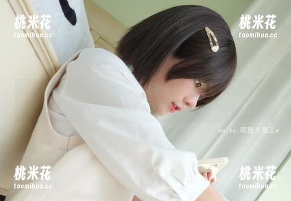 走进“眼酱大魔王w”的D.VA写真作品，感受每一张照片背后的故事与情感！
