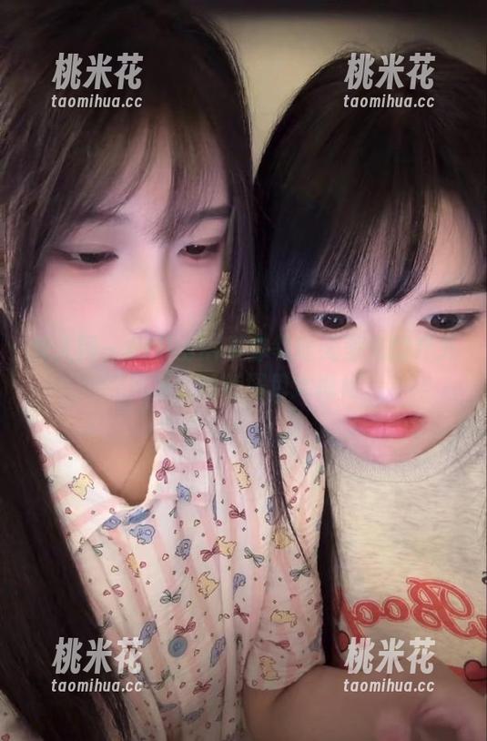 秀人网 - Erikaki带你领略无圣光的户外风采：独特图包大揭秘
