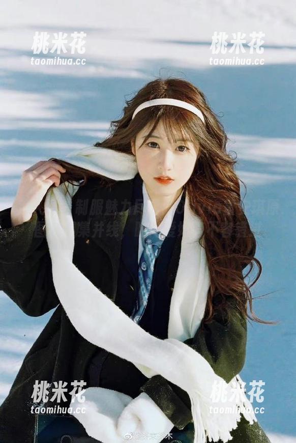 秀人网-Olivia童安琪 秀人网 - 制服魅力尽显:Olivia童安琪原图与图集并线,时尚爱好者不容错过
