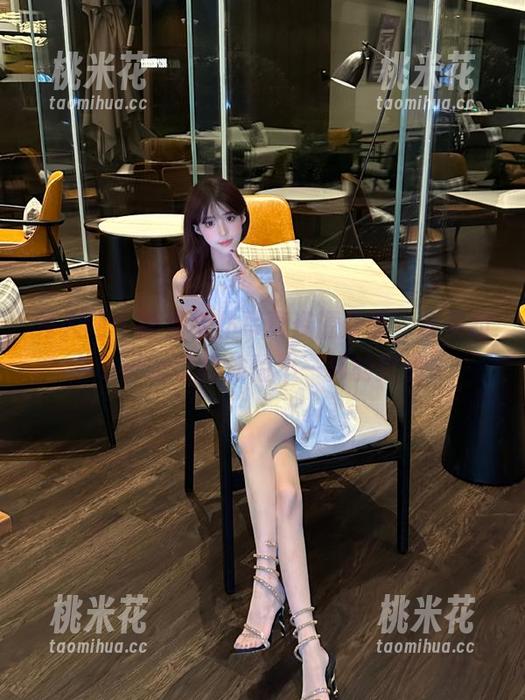 秀人网-余贝拉bella 秀人网 - 高清女仆写真资源分享,余贝拉bella带你体验不一样的风情