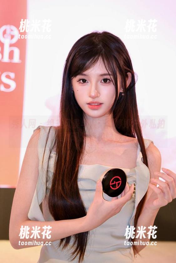 秀人网 - 绝美风景与人：刘婷婷户外私拍图集展现独特视觉魅力