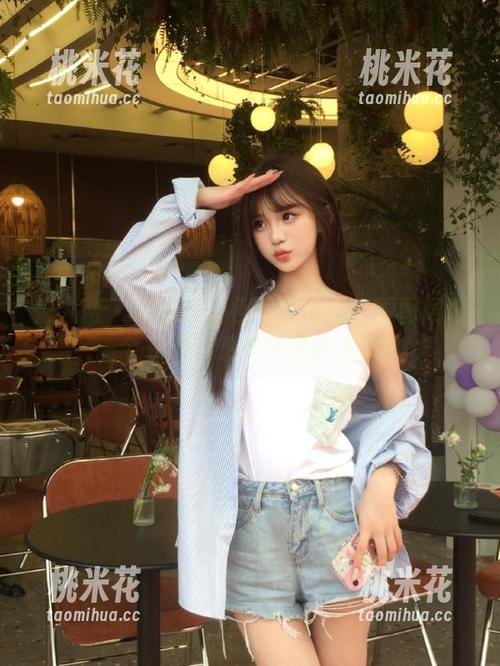 秀人网-叶籽亿 秀人网 - 叶籽亿粉色写真精选:原图展现一个充满幻想与梦境的世界!