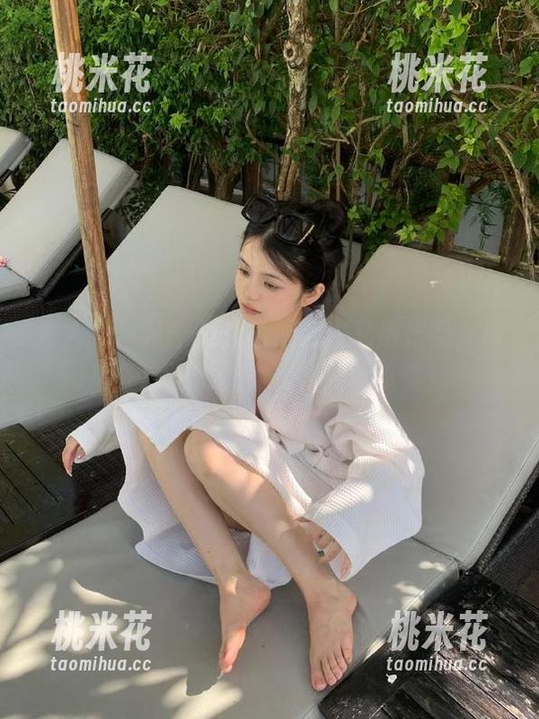 秀人网-周慕汐 秀人网 - 从未见过的周慕汐私房作品,裤里丝打造出最撩人的视觉享受!