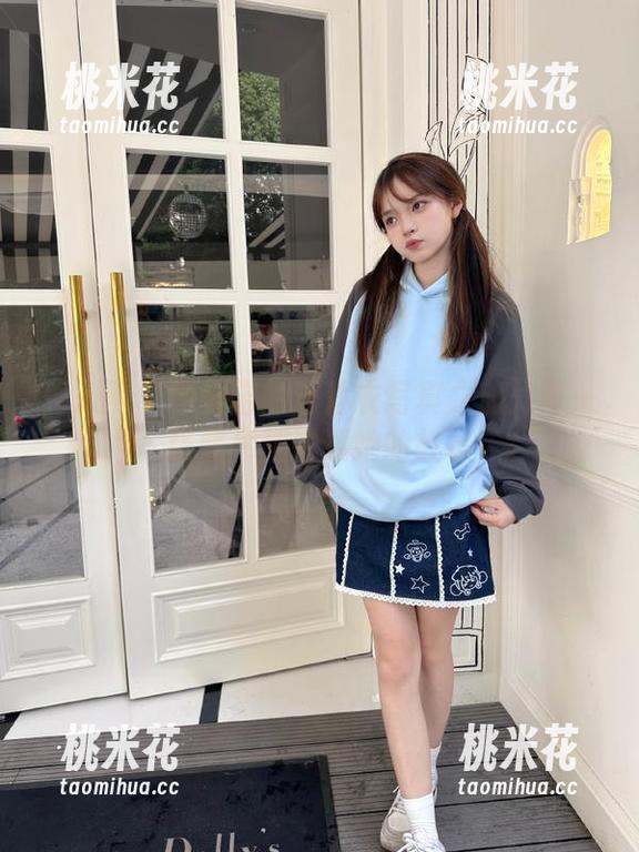秀人网-唐安诺 秀人网 - 唐安诺的连体衣写真之旅:每一张照片都讲述她的故事